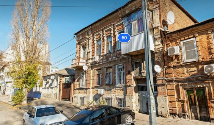 Жильцы дома на Крепостном в Ростове просят признать их здание аварийным - фото 1