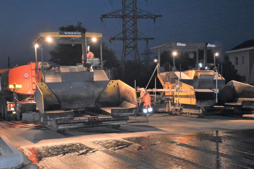 В Ростове-на-Дону уложили первые 3,7 тыс. кв. м. асфальта на мосту ул. Малиновского