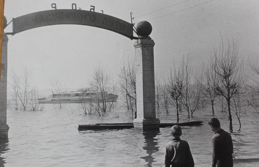 Нижегородцам показали, как выглядел Бор в разные годы - фото 1